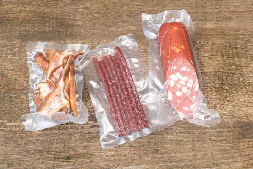 Продукты в вакуумной упаковке